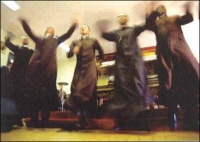 &iexcl;Los curas tambi&eacute;n curan!